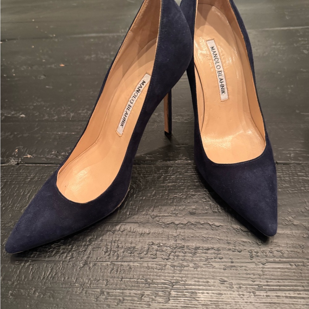 Manolo Blahnik BB Blue Suede Heels Elegant Design worn once